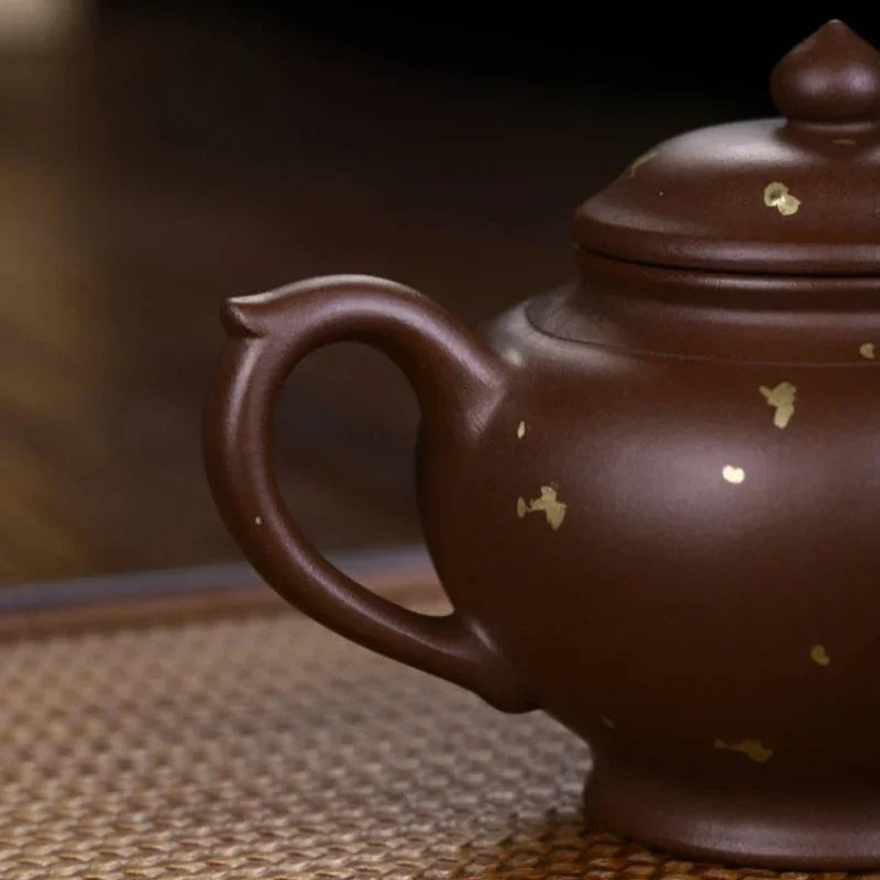 Teko Yixing Zisha Buatan Tangan Sepenuhnya [Periuk Xiao Ying Emas Tabur] (Zi Ni - 260ml)