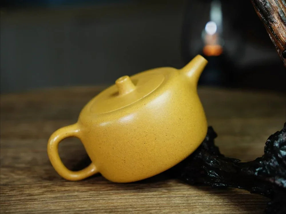 full-handmade-yixing-zisha-teapot-tianji-pot-huangjin-duan-ni-160ml-yiqin-tea-house-yiqinteahouse-com-10 - YIQIN TEA HOUSE 一沁茶舍 yiqinteahouse.com