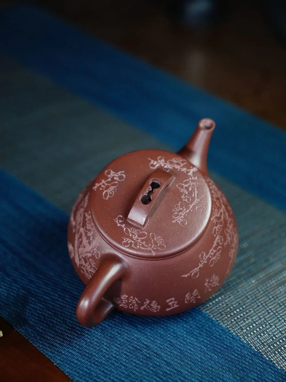 Théière Yixing Zisha entièrement faite à la main [Pot Wufu Shi Piao] (Zi Ni - 240 ml) 