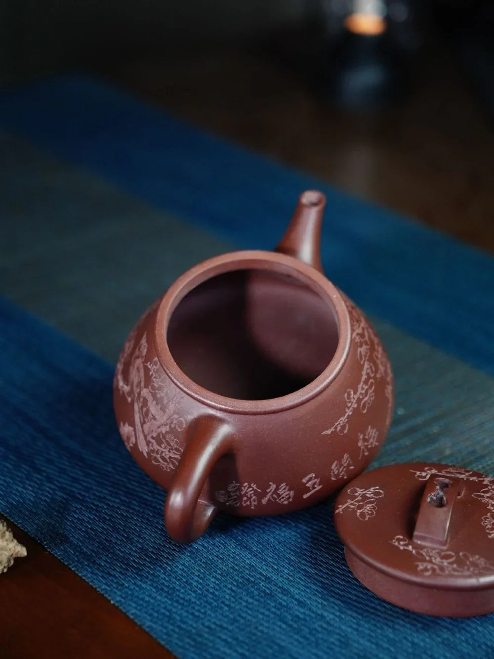 Théière Yixing Zisha entièrement faite à la main [Pot Wufu Shi Piao] (Zi Ni - 240 ml) 