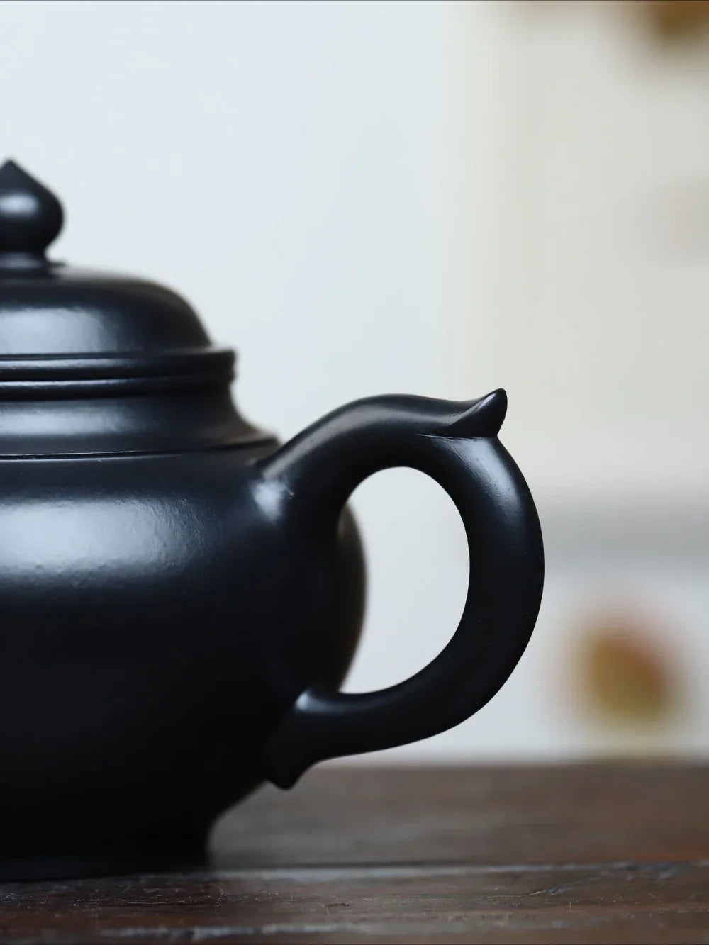 Théière Yixing Zisha entièrement faite à la main [Pot Xiao Ying] (Hei Ni - 280 ml)