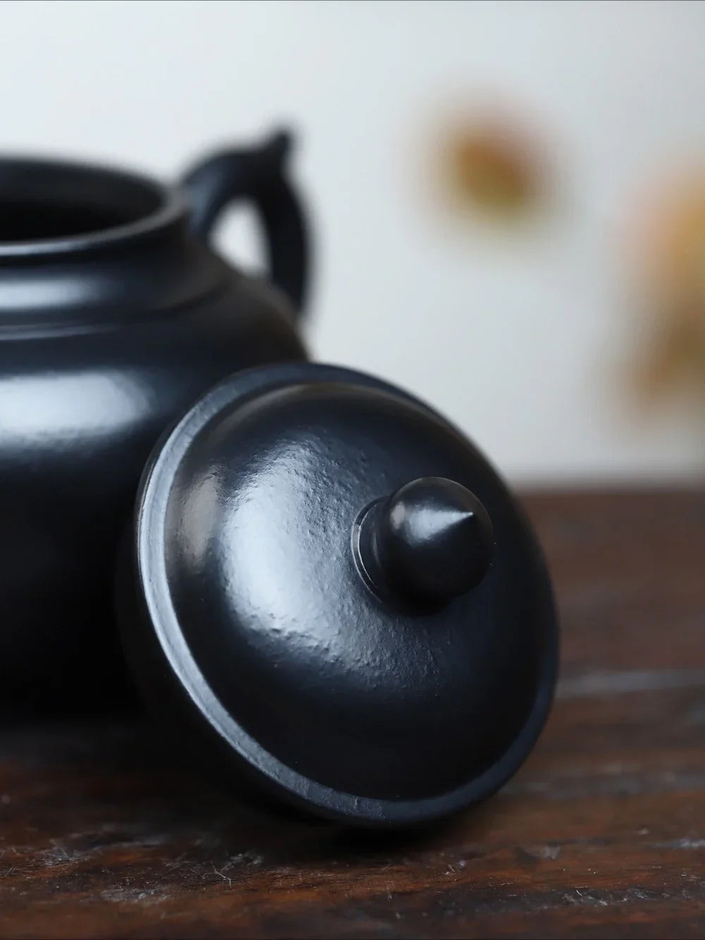 Théière Yixing Zisha entièrement faite à la main [Pot Xiao Ying] (Hei Ni - 280 ml)