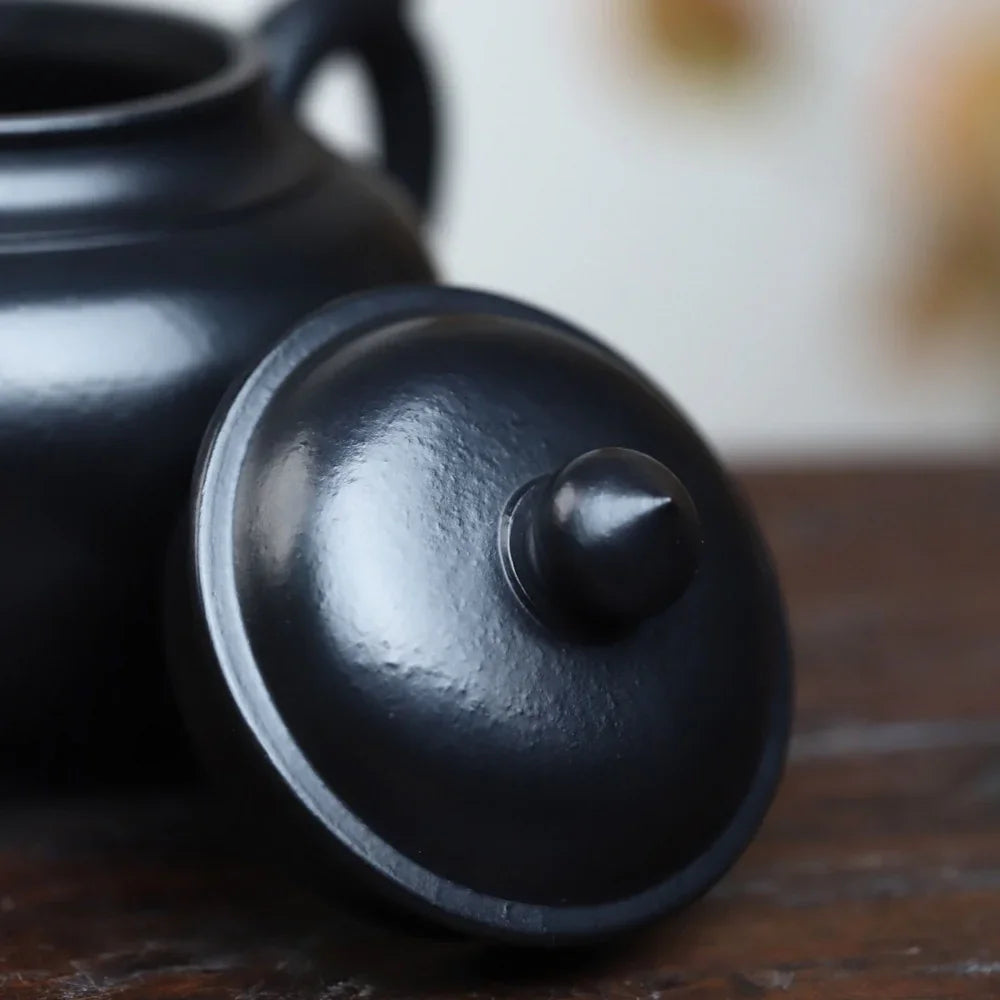 Théière Yixing Zisha entièrement faite à la main [Pot Xiao Ying] (Hei Ni - 280 ml)