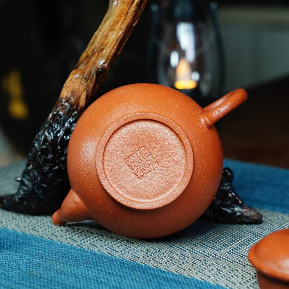 Full Handmade Yixing Zisha Teapot [Xiao Ying Pot] Plain Smooth (Li Pi Zhu Ni - 230ml) - YIQIN TEA HOUSE | yiqinteahouse.com | 200-300ml, full handmade zisha teapot, plain smooth, teapot, teaware