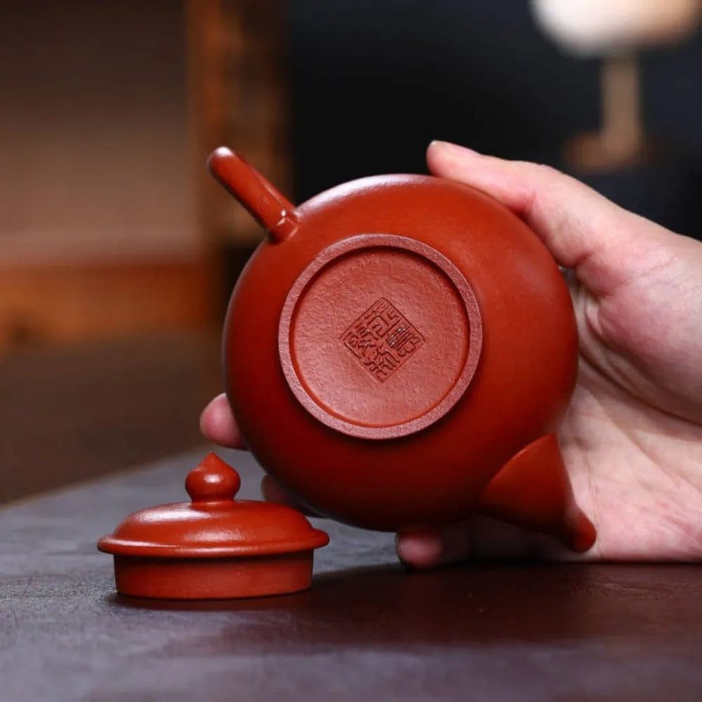 Full Handmade Yixing Zisha Teapot [Xiao Ying Pot] (Xiao Meiyao Zhu Ni - 200ml) - YIQIN TEA HOUSE | yiqinteahouse.com | 200-300ml, full handmade zisha teapot, new arrival, plain smooth, teapot, teaware