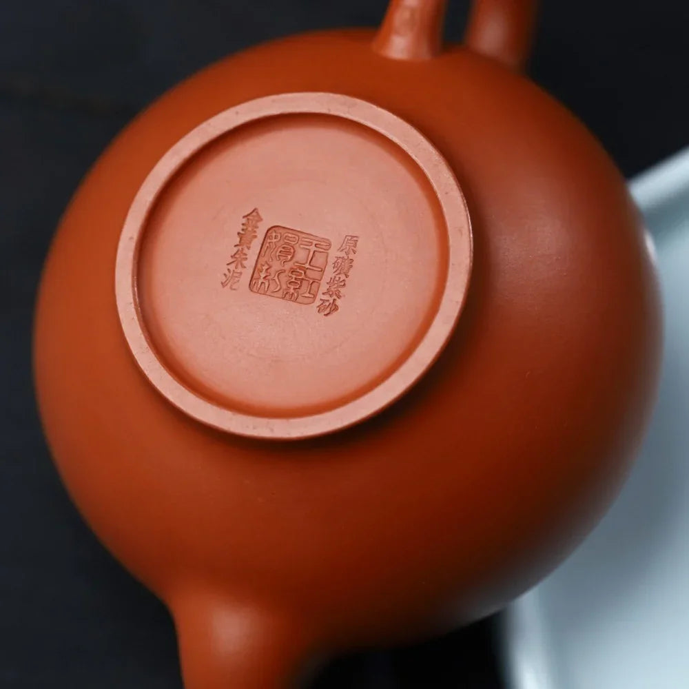 full-handmade-yixing-zisha-teapot-xiao-ying-pot-zhao-zhuang-zhu-ni-240ml-yiqin-tea-house-yiqinteahouse-com-7 - YIQIN TEA HOUSE 一沁茶舍 yiqinteahouse.com
