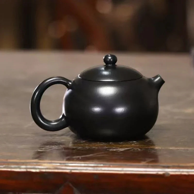 full-handmade-yixing-zisha-teapot-xishi-pot-hei-ni-270ml-yiqin-tea-house-yiqinteahouse-com-5 - YIQIN TEA HOUSE 一沁茶舍 yiqinteahouse.com