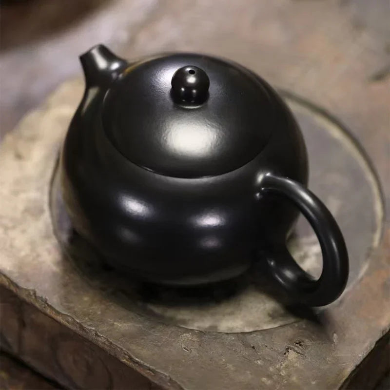 full-handmade-yixing-zisha-teapot-xishi-pot-hei-ni-270ml-yiqin-tea-house-yiqinteahouse-com-7 - YIQIN TEA HOUSE 一沁茶舍 yiqinteahouse.com