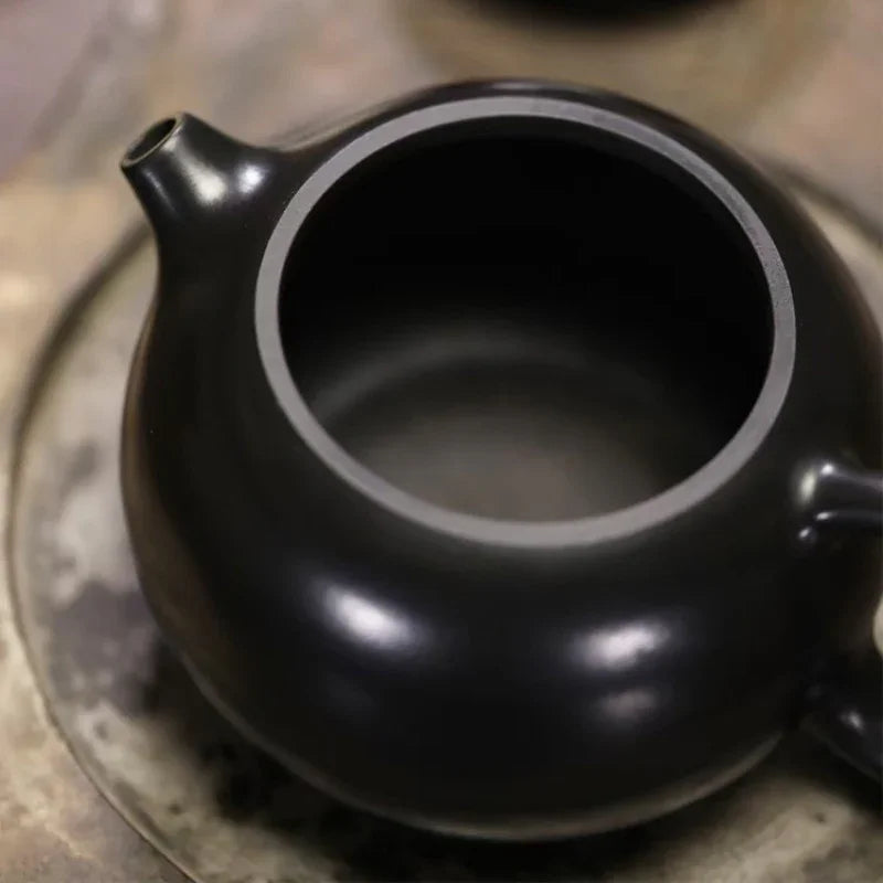 full-handmade-yixing-zisha-teapot-xishi-pot-hei-ni-270ml-yiqin-tea-house-yiqinteahouse-com-8 - YIQIN TEA HOUSE 一沁茶舍 yiqinteahouse.com