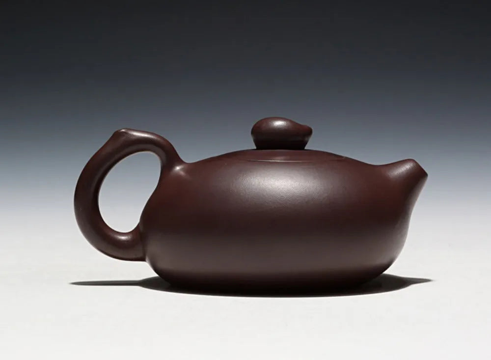 Full Handmade Yixing Zisha Teapot [Yao Yuan Pot] (Lao Zi Ni - 200ml) - YIQIN TEA HOUSE | yiqinteahouse.com | 200-300ml, full handmade zisha teapot, new arrival, plain smooth, teapot, teaware