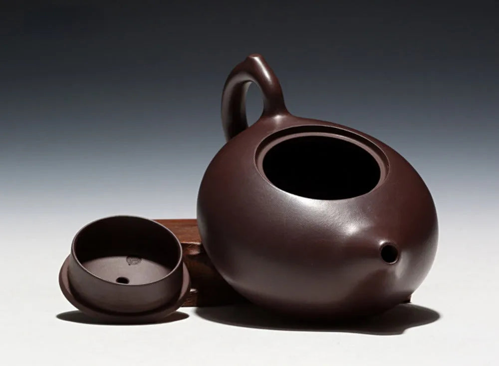 Full Handmade Yixing Zisha Teapot [Yao Yuan Pot] (Lao Zi Ni - 200ml) - YIQIN TEA HOUSE | yiqinteahouse.com | 200-300ml, full handmade zisha teapot, new arrival, plain smooth, teapot, teaware