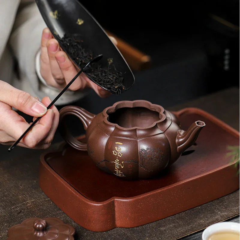 Teko Zisha Yixing Buatan Tangan Sepenuhnya [Yipin Qing Lian] (Lao Ge Zi Ni - 350ml)