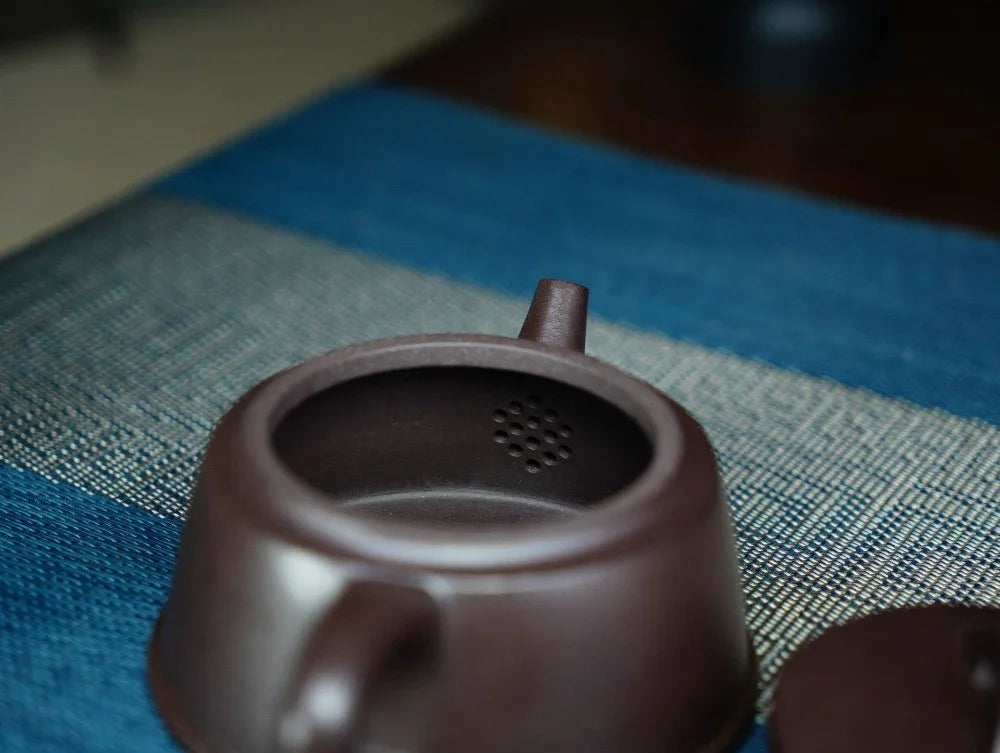 full-handmade-yixing-zisha-teapot-yu-zhao-pot-lao-zi-ni-170ml-yiqin-tea-house-yiqinteahouse-com-12 - YIQIN TEA HOUSE 一沁茶舍 yiqinteahouse.com
