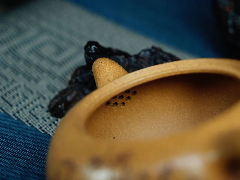 Full Handmade Yixing Zisha Teapot [Yuan Zhu Pot] (Wucai Lao Duan Ni - 220ml) - YIQIN TEA HOUSE | yiqinteahouse.com | 200-300ml, full handmade zisha teapot, teapot, teaware