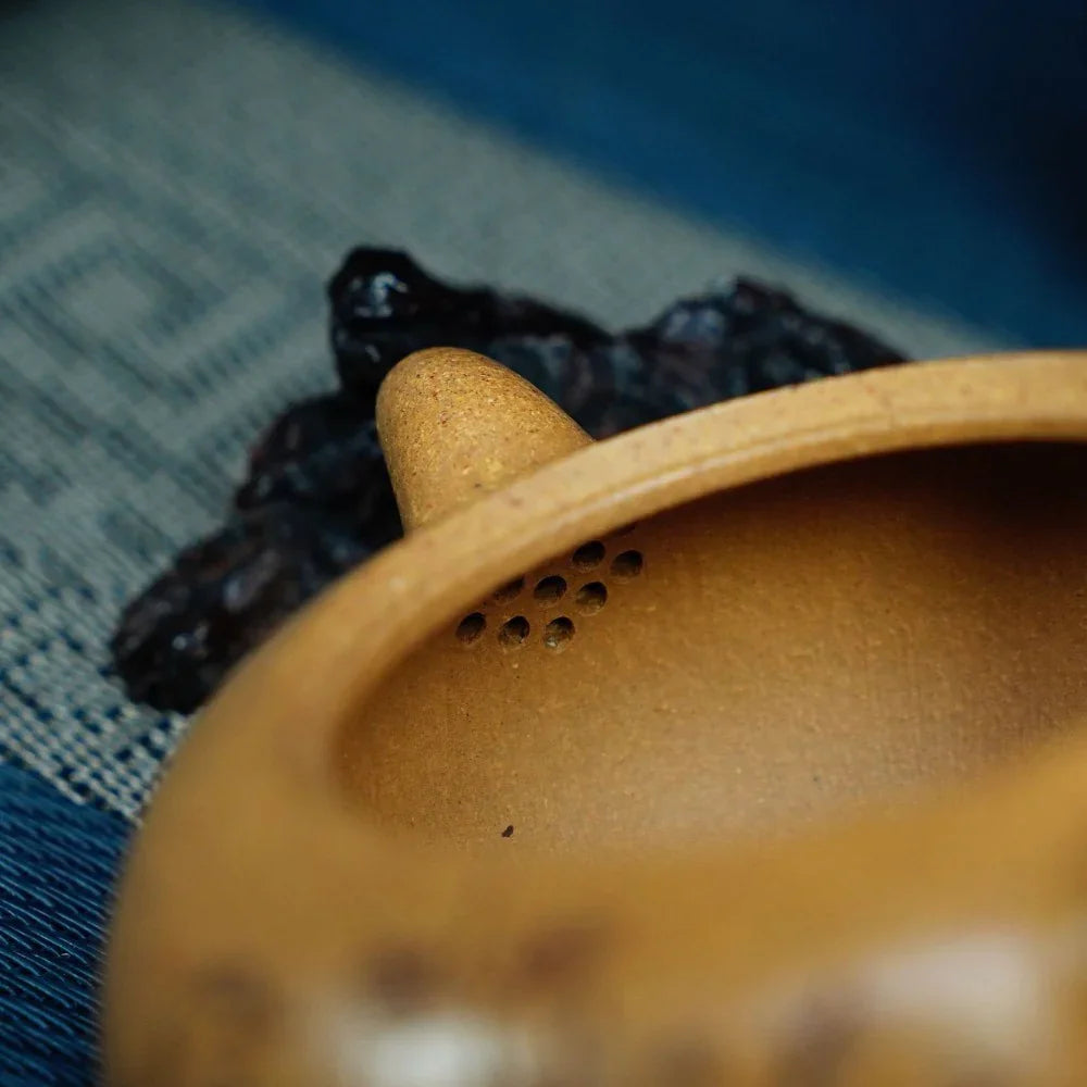 Full Handmade Yixing Zisha Teapot [Yuan Zhu Pot] (Wucai Lao Duan Ni - 220ml) - YIQIN TEA HOUSE | yiqinteahouse.com | 200-300ml, full handmade zisha teapot, teapot, teaware