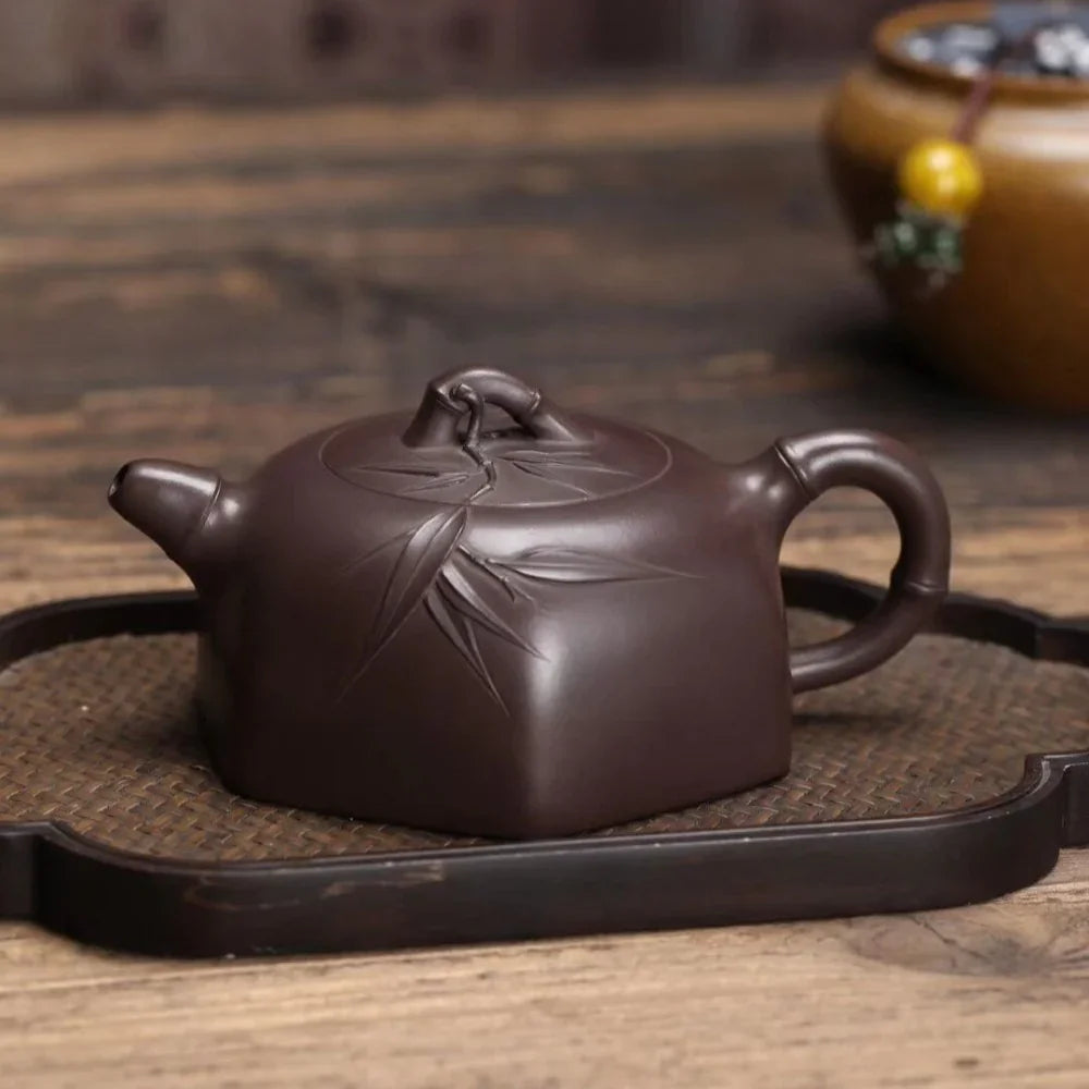 Teko Yixing Zisha Buatan Tangan Sepenuhnya [Yue Xia Xiaoxiang Pot] (Lao Zi Ni - 260ml)