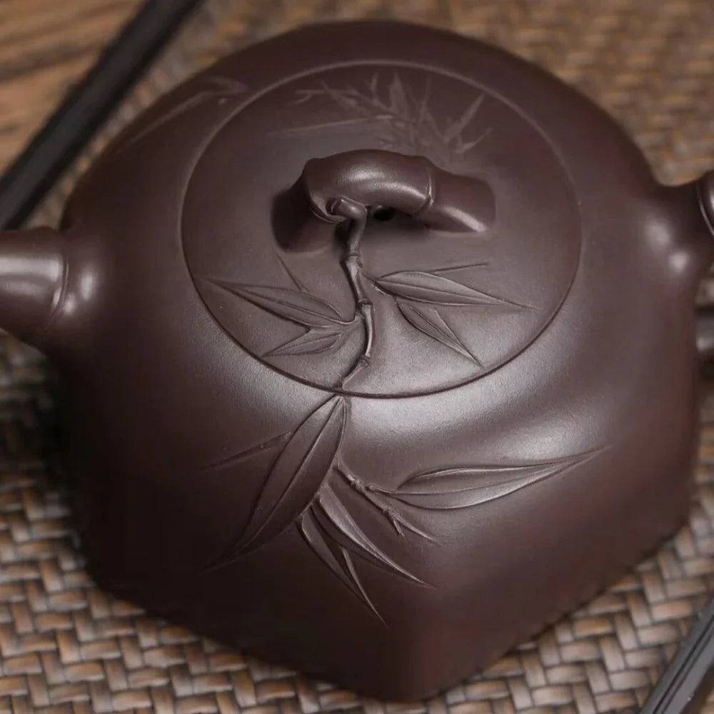 Teko Yixing Zisha Buatan Tangan Sepenuhnya [Yue Xia Xiaoxiang Pot] (Lao Zi Ni - 260ml)