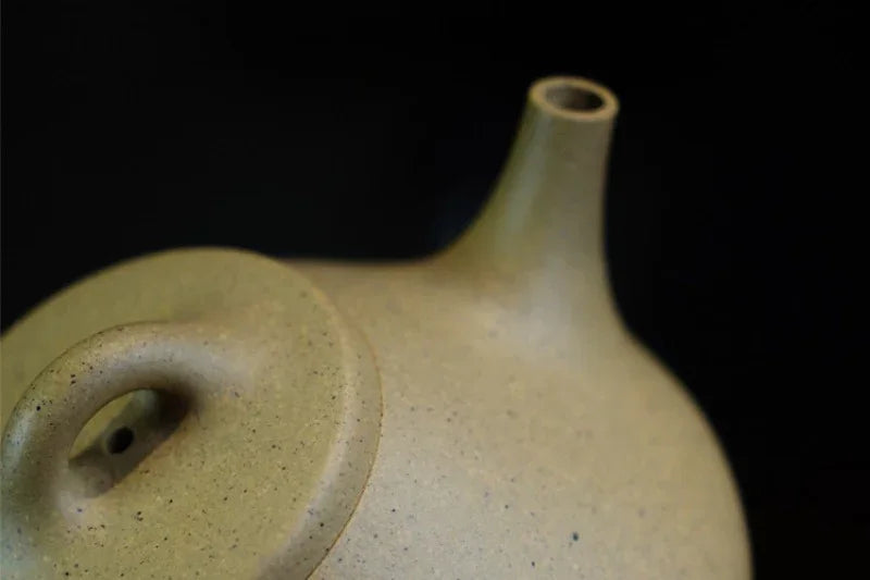 Teko Zisha Yixing Buatan Tangan Sepenuhnya [Ziye Shi Piao Pot] (Bensan Lu Ni - 260ml)