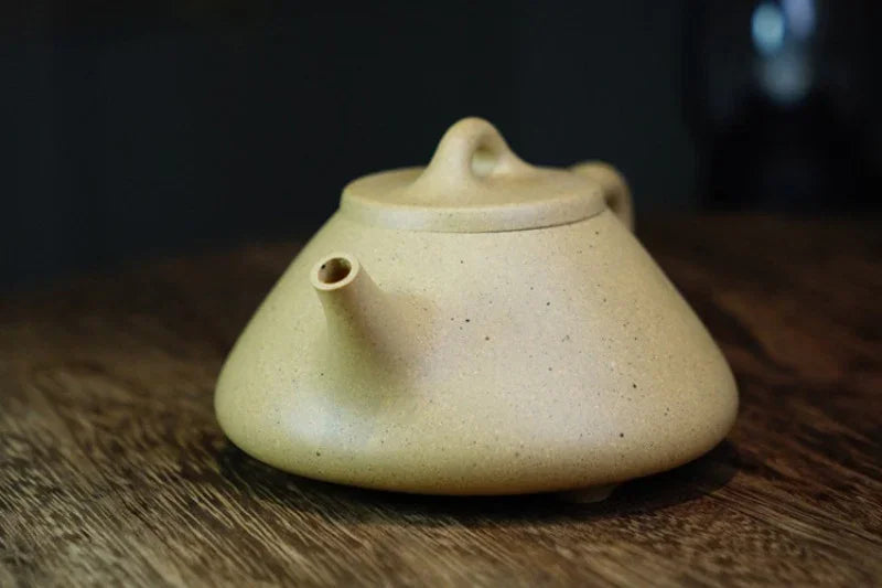 Teko Zisha Yixing Buatan Tangan Sepenuhnya [Ziye Shi Piao Pot] (Bensan Lu Ni - 260ml)