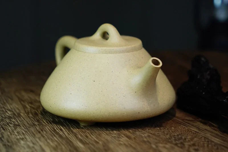 Teko Zisha Yixing Buatan Tangan Sepenuhnya [Ziye Shi Piao Pot] (Bensan Lu Ni - 260ml)
