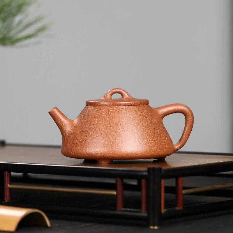 Full Handmade Yixing Zisha Teapot [Ziye Shi Piao Pot] (Jiang Po Ni - 220ml)