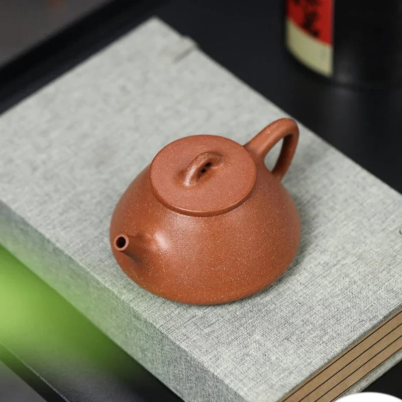Full Handmade Yixing Zisha Teapot [Ziye Shi Piao Pot] (Jiang Po Ni - 220ml)