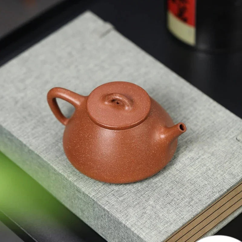 Full Handmade Yixing Zisha Teapot [Ziye Shi Piao Pot] (Jiang Po Ni - 220ml)
