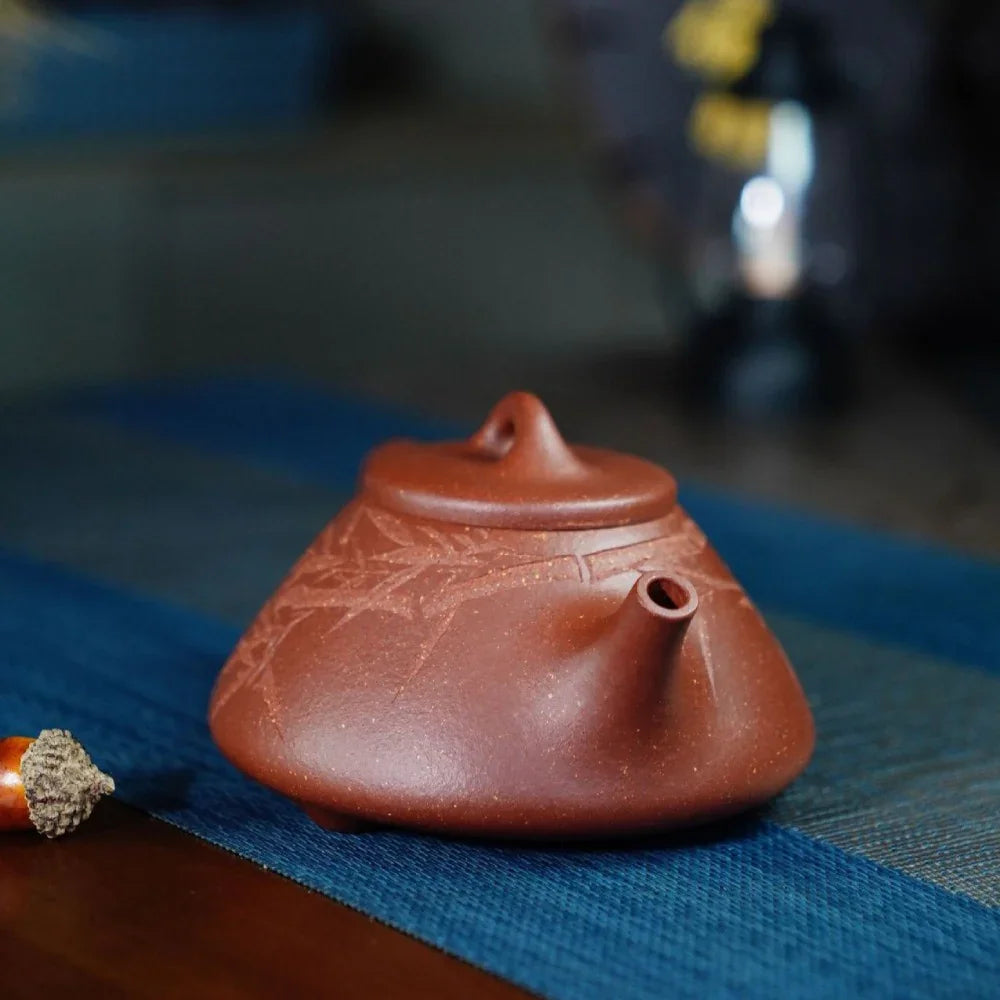 Théière Yixing Zisha entièrement faite à la main [Pot Ziye Shi Piao] (Jiang Po Ni - 310 ml)