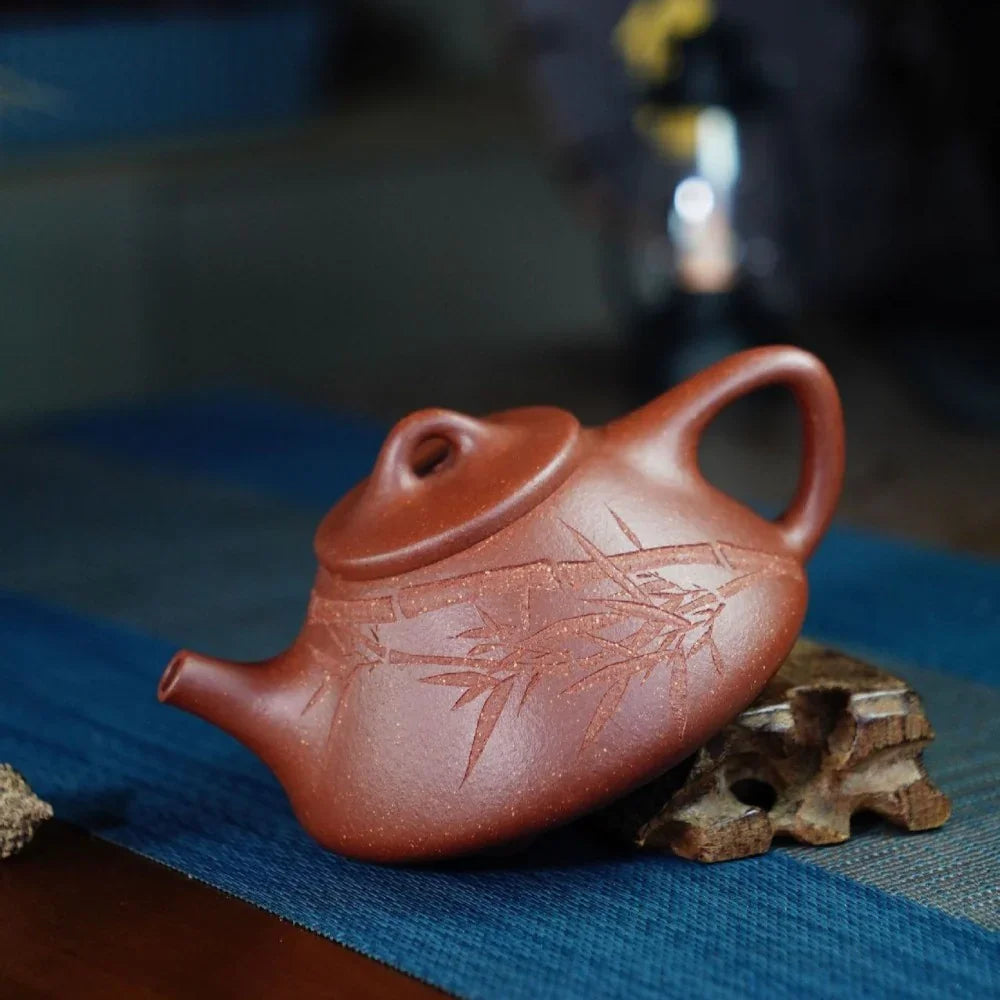 Théière Yixing Zisha entièrement faite à la main [Pot Ziye Shi Piao] (Jiang Po Ni - 310 ml)