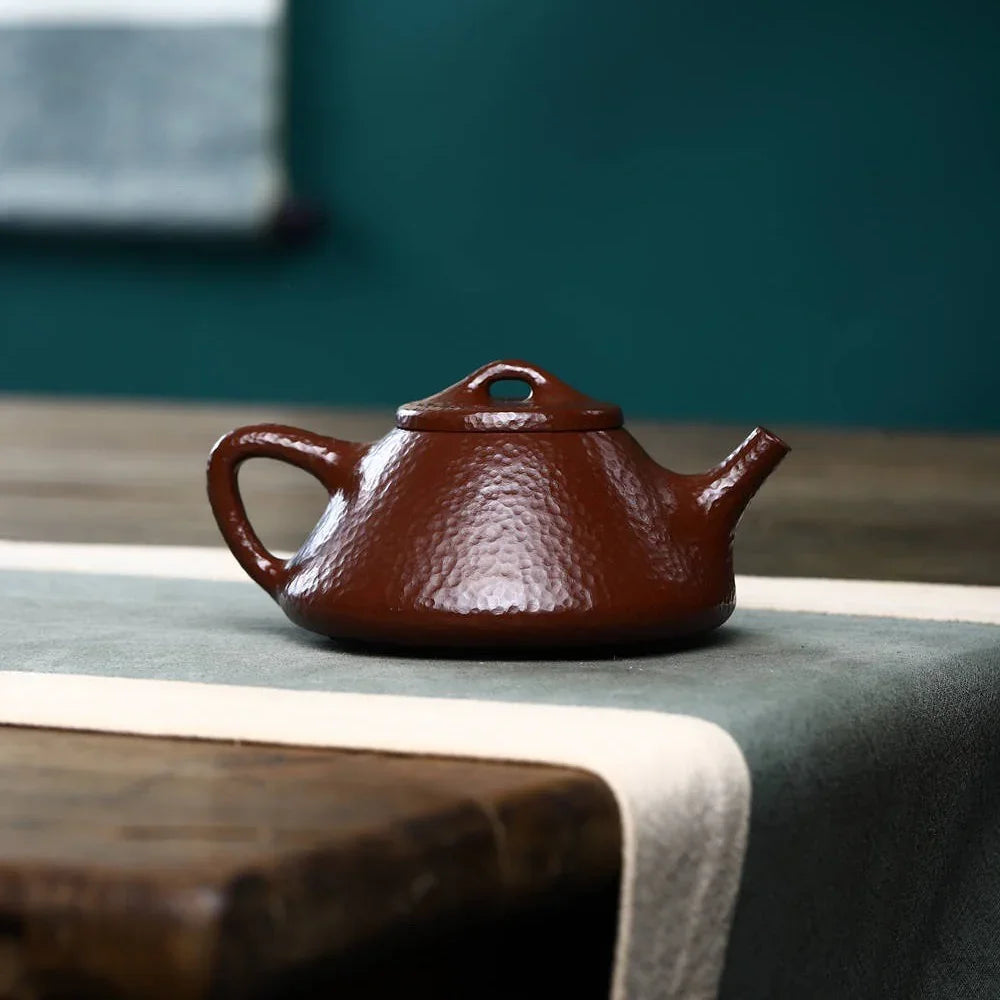 Théière Yixing Zisha entièrement faite à la main [Pot Ziye Shi Piao] (Lao Zi Ni - 200 ml)