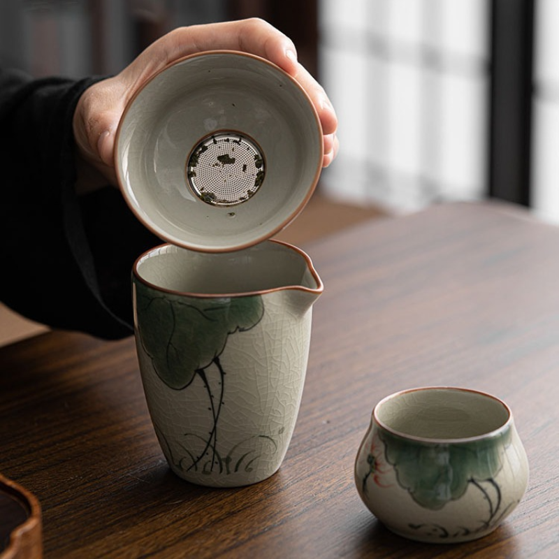 Ge Kiln Hand-painted Ice Crackle Ceramic [Lotus] Fair Cup / Strainer - YIQIN TEA HOUSE | yiqinteahouse.com | fair cup, lotus, strainer, teaware