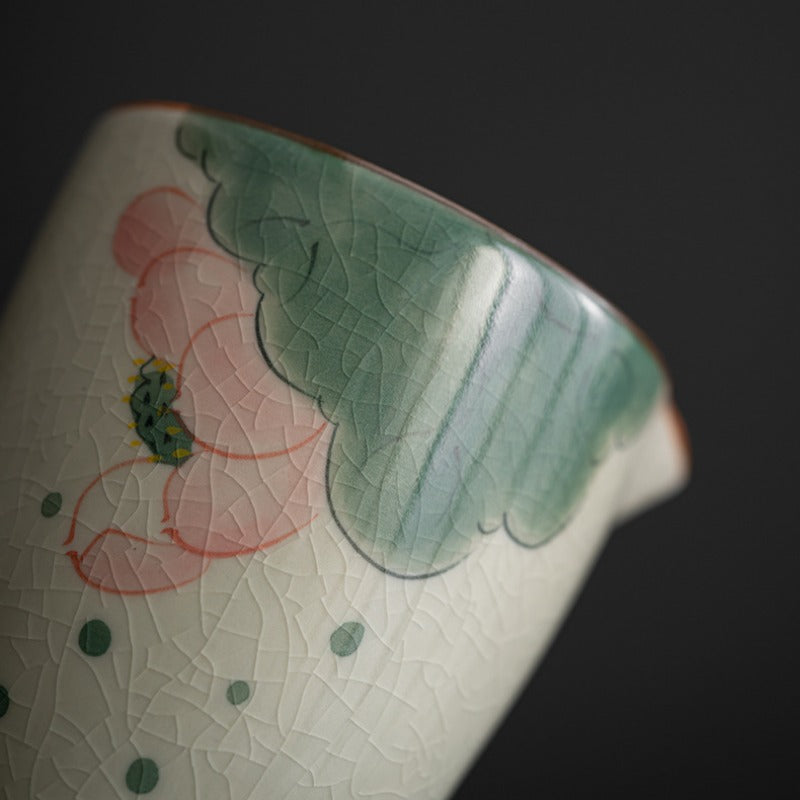 Ge Kiln Hand-painted Ice Crackle Ceramic [Lotus] Fair Cup / Strainer - YIQIN TEA HOUSE | yiqinteahouse.com | fair cup, lotus, strainer, teaware