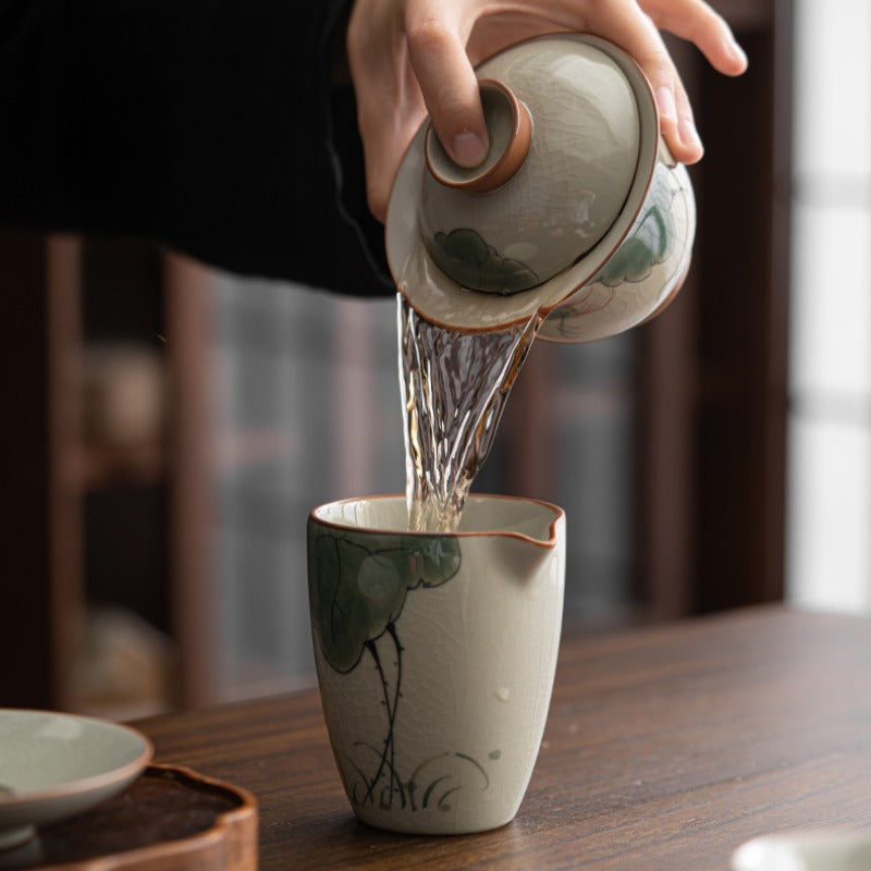 Ge Kiln Hand-painted Ice Crackle Ceramic [Lotus] Fair Cup / Strainer - YIQIN TEA HOUSE | yiqinteahouse.com | fair cup, lotus, strainer, teaware