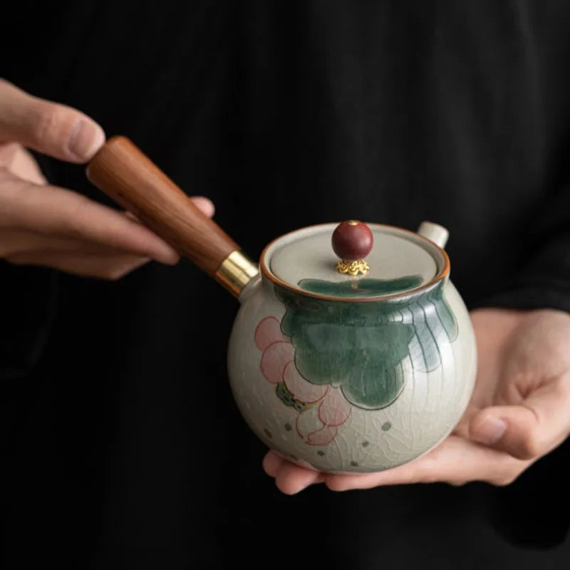 Ge Kiln Hand-painted Ice Crackle Ceramic [Lotus] Side Handle Teapot 250ml - YIQIN TEA HOUSE | yiqinteahouse.com | ceramic teapot, lotus, teapot, teaware