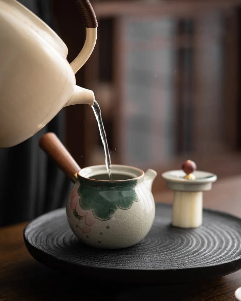 Ge Kiln Hand-painted Ice Crackle Ceramic [Lotus] Side Handle Teapot 250ml - YIQIN TEA HOUSE | yiqinteahouse.com | ceramic teapot, lotus, teapot, teaware