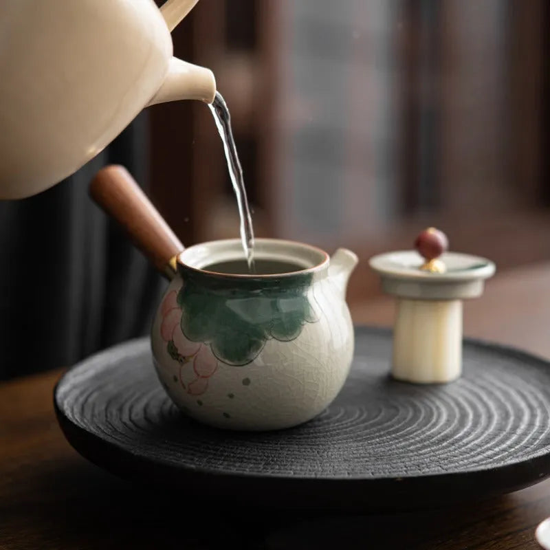 Ge Kiln Hand-painted Ice Crackle Ceramic [Lotus] Side Handle Teapot 250ml - YIQIN TEA HOUSE | yiqinteahouse.com | ceramic teapot, lotus, teapot, teaware