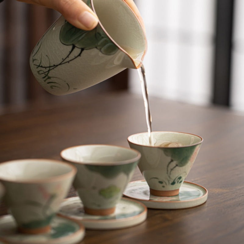 Ge Kiln Hand-painted Ice Crackle Ceramic [Lotus] Straw Hat Tea Cup Set - YIQIN TEA HOUSE | yiqinteahouse.com | lotus, tea cup, teaware