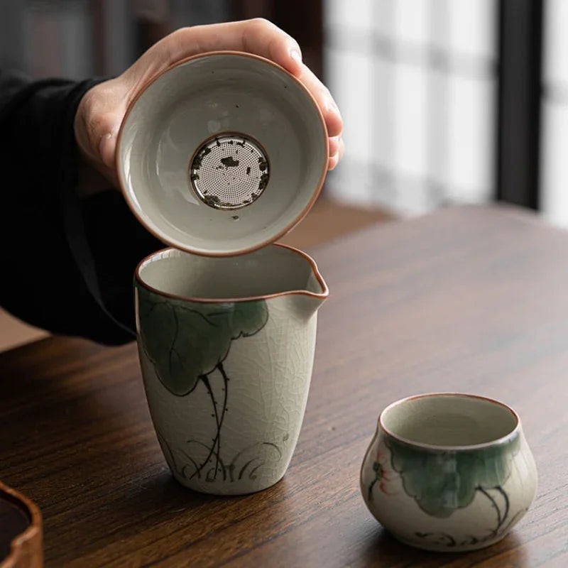 ge-kiln-hand-painted-ice-crackle-ceramic-lotus-fair-cup-strainer-yiqin-tea-house-yiqinteahouse-com-1 - YIQIN TEA HOUSE 一沁茶舍 yiqinteahouse.com