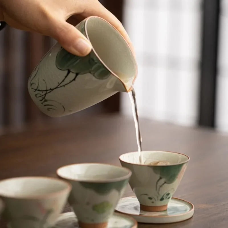 ge-kiln-hand-painted-ice-crackle-ceramic-lotus-side-handle-teapot-250ml-yiqin-tea-house-yiqinteahouse-com-6 - YIQIN TEA HOUSE 一沁茶舍 yiqinteahouse.com