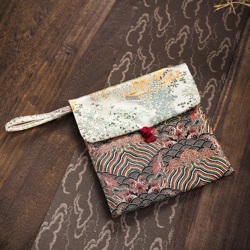 Handmade Tea Cake Flip-top Portable Bag / Tea Cake Gift Bag - YIQIN TEA HOUSE | yiqinteahouse.com | tea accessories, tea cake, teaware