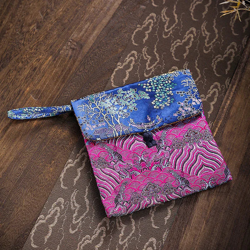 Handmade Tea Cake Flip-top Portable Bag / Tea Cake Gift Bag - YIQIN TEA HOUSE | yiqinteahouse.com | tea accessories, tea cake, teaware