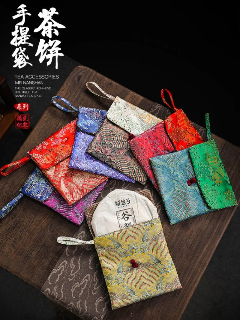 Handmade Tea Cake Flip-top Portable Bag / Tea Cake Gift Bag - YIQIN TEA HOUSE | yiqinteahouse.com | tea accessories, tea cake, teaware