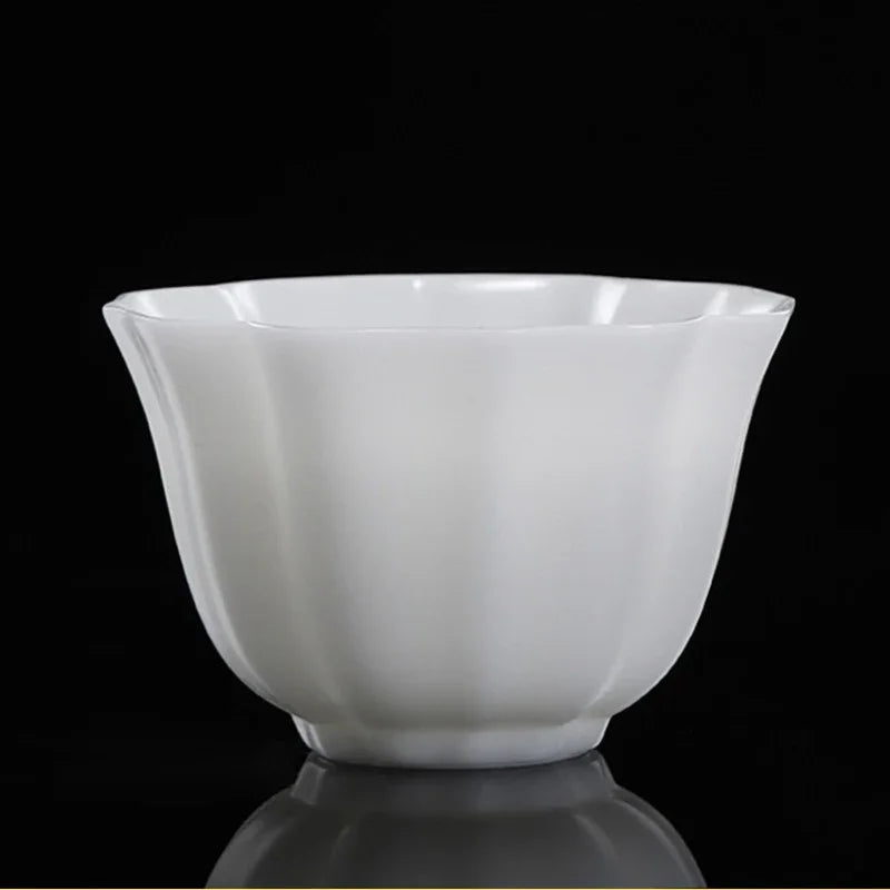 ice-jade-white-porcelain-petals-tea-cup-110ml-yiqin-tea-house-yiqinteahouse-com-7 - YIQIN TEA HOUSE 一沁茶舍 yiqinteahouse.com