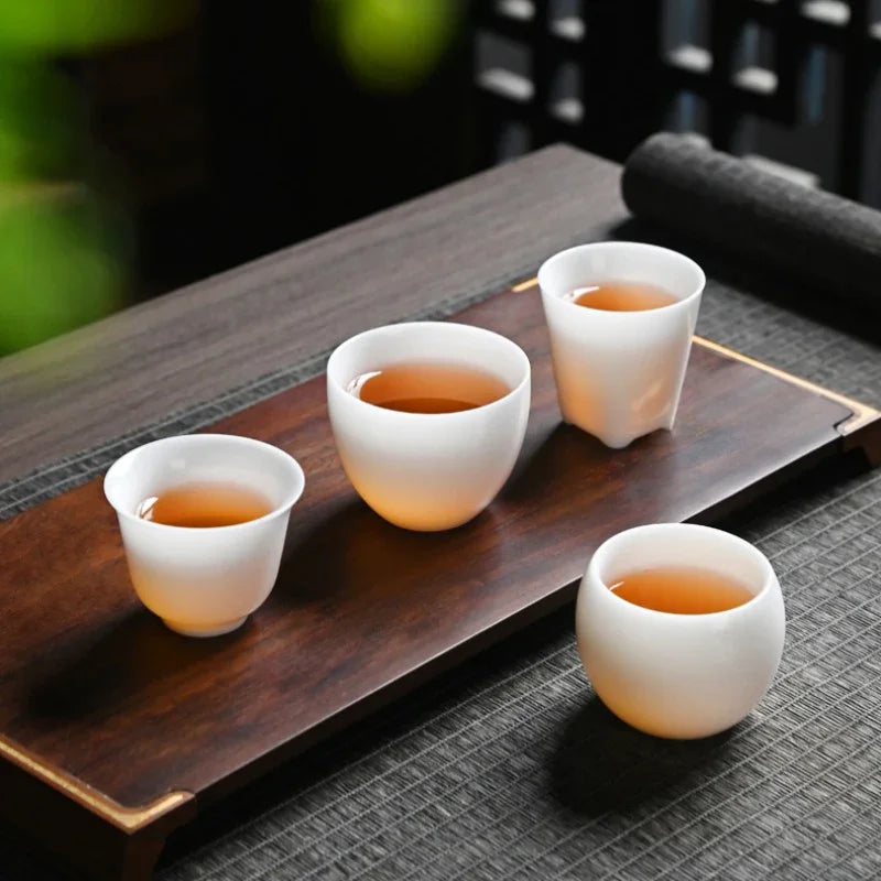 ice-jade-white-porcelain-small-tea-cup-45-50ml-yiqin-tea-house-yiqinteahouse-com-2 - YIQIN TEA HOUSE 一沁茶舍 yiqinteahouse.com