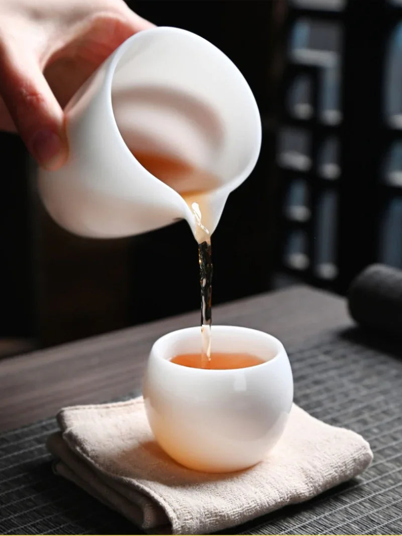 ice-jade-white-porcelain-small-tea-cup-45-50ml-yiqin-tea-house-yiqinteahouse-com-22 - YIQIN TEA HOUSE 一沁茶舍 yiqinteahouse.com