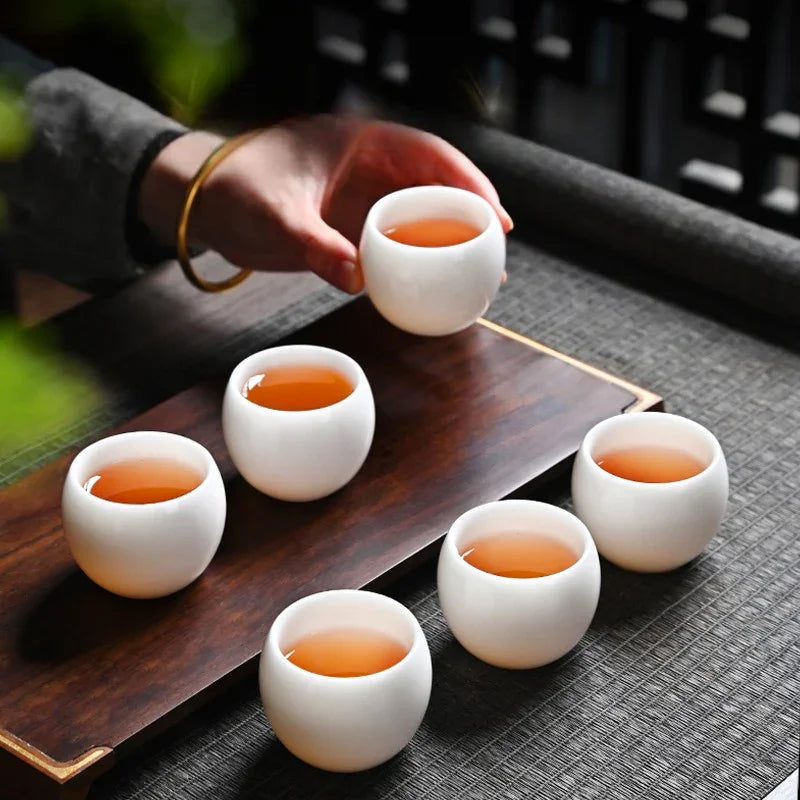 ice-jade-white-porcelain-small-tea-cup-45-50ml-yiqin-tea-house-yiqinteahouse-com-3 - YIQIN TEA HOUSE 一沁茶舍 yiqinteahouse.com