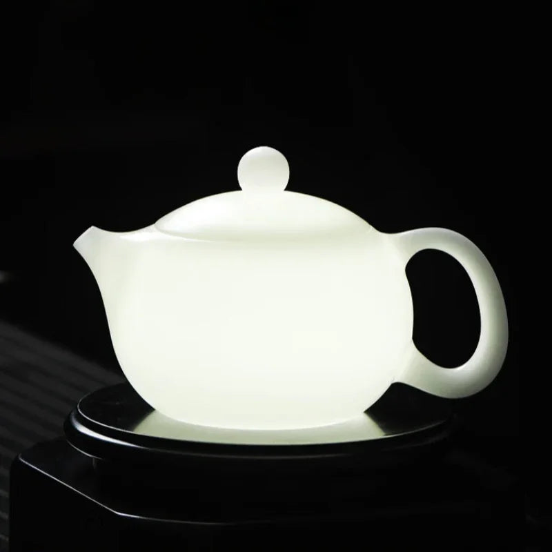 ice-jade-white-porcelain-xishi-pot-200300ml-yiqin-tea-house-yiqinteahouse-com-2 - YIQIN TEA HOUSE 一沁茶舍 yiqinteahouse.com