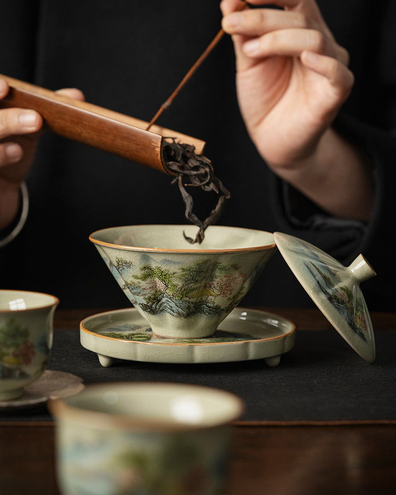 Jindezhen Ice Crackle Sancai Gaiwan [Zhi Ci Qinglu Series - Straw Hat] 130ml - YIQIN TEA HOUSE | yiqinteahouse.com | gaiwan, teaware, zhi ci qinglu