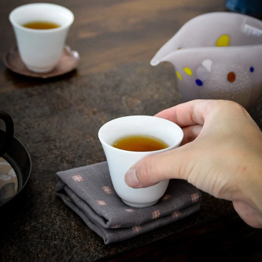 Linen Cotton Zen Tea Tower [Checkered] - YIQIN TEA HOUSE | yiqinteahouse.com | tea accessories, tea towel, teaware