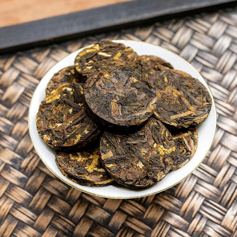 Set Hadiah Teh Gelap Premium Yunnan [Mandarin Puer] (Kek Teh Mini) Dalam Tin 250/500g